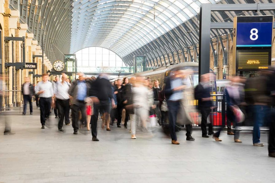 5 ways IoT in train stations enhances passenger experience and safety